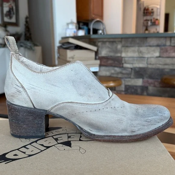 Freebird by Steven Sadie boots in the color Ice - Picture 8 of 16